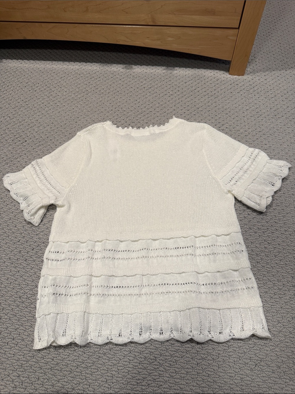 GAP White Short Sleeve Knit Top - Picture 2 of 3